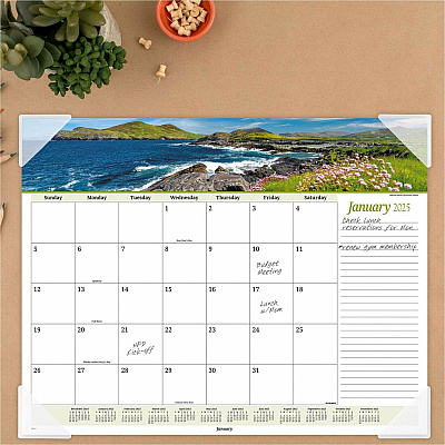 AT-A-GLANCE Seascape Panoramic Desk Pad, Seascape Panoramic Photography, 22 x 17, White Sheets, Clear Corners, 12-Month (Jan-Dec): 2026 (89803)