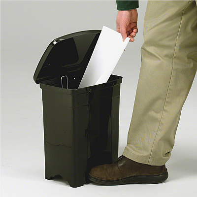 Safco Plastic Step-on 4-Gallon Receptacle (SAF9710BL)