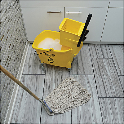 Genuine Joe Wood Handle Complete Wet Mop (GJO54201)