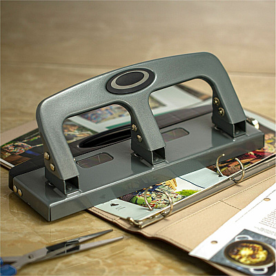 Officemate Deluxe 3-Hole Punch (OIC90102)