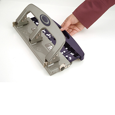 Officemate Deluxe 3-Hole Punch (OIC90102)