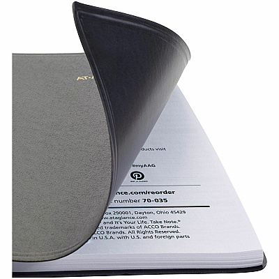 AT-A-GLANCE Daily Appointment Book with 15-Minute Appointments, One Day/Page: Mon to Sun, 8 x 5, Black Cover, 12-Month (Jan to Dec): 2026 (7080005)