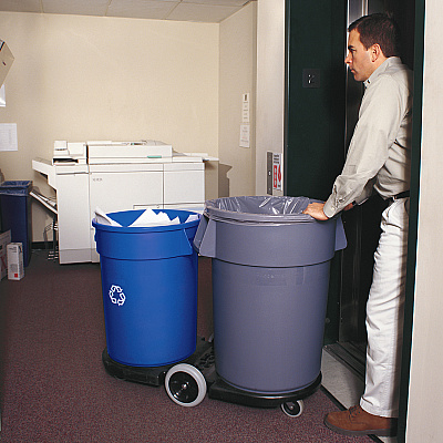 Rubbermaid Commercial Brute 32-Gallon Vented Recycling Container (RCP263273)