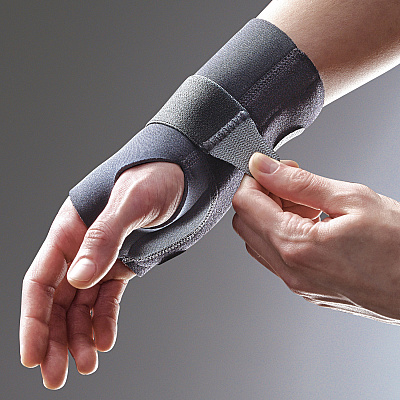 FUTURO Right-Hand Small/Medium Wrist Support (MMM48400EN)