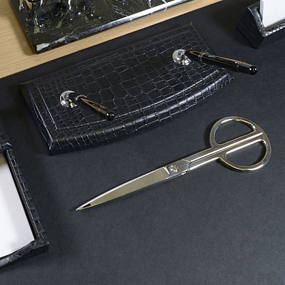 Dacasso Crocodile Embossed Black Leather Pen Stand (A2212)