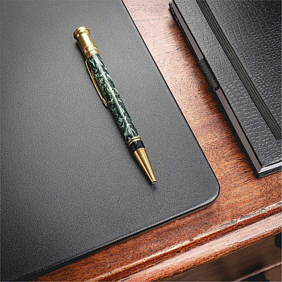 Dacasso Leather Desk Mat (P1011)