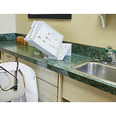 Durable VARIO Antimicrobial Desktop Reference Display System (DBL535810)