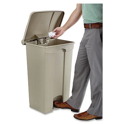 Safco Plastic Step-on Waste Receptacle (SAF9923TN)