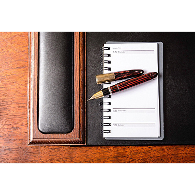 Dacasso Walnut & Leather Side-Rail Desk Pad (P8401)