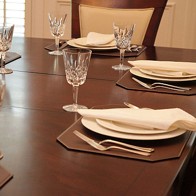 Dacasso Leatherette Cut Corner Placemat (H3348)