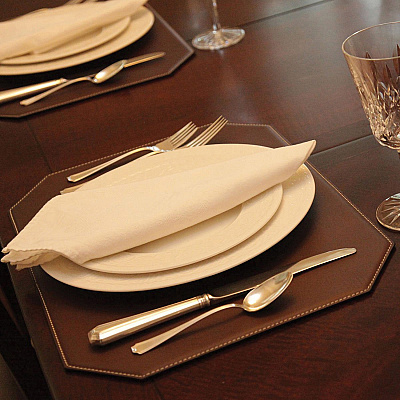 Dacasso Leatherette Cut Corner Placemat (H3348)