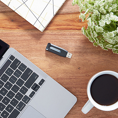 Verbatim 128GB Store 'n' Go V3 USB 3.2 Gen 1 Flash Drive - Gray (49189)