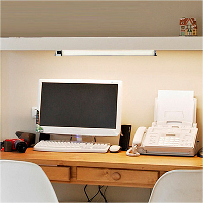 Lorell Under Cabinet Task Light (LLR13200)