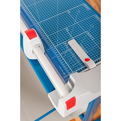 Dahle 472s Premium Rotary Trimmer w/stand
