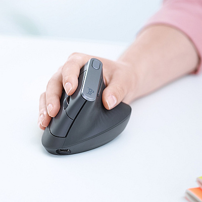 Logitech MX Vertical Advanced Ergonomic Mouse (LOG910005447)