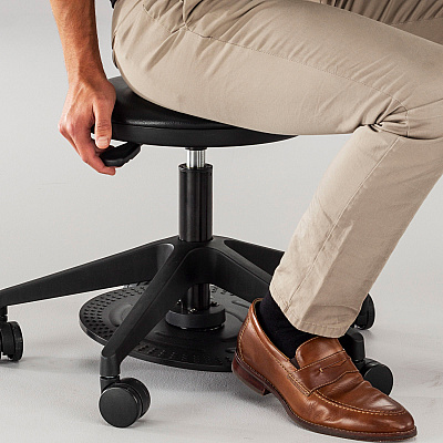 Safco Lab Stool with Foot Pedal (SAF3437BL)