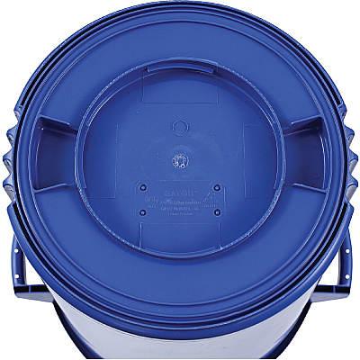 Genuine Joe Heavy-Duty Trash Container (GJO60464CT)