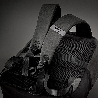 Solo Re:cover Carrying Case (Backpack) for 15.6" Notebook - Gray (USLUBN76110)