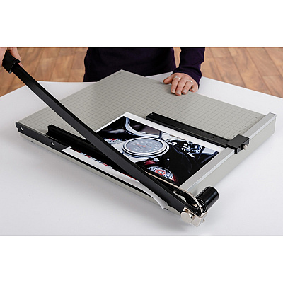 Dahle Vantage 18e Guillotine Paper Trimmer (40018)