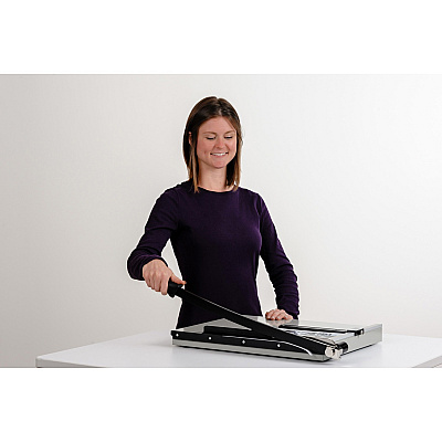 Dahle Vantage 18e Guillotine Paper Trimmer (40018)
