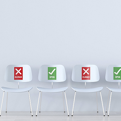 Avery Surface Safe OPEN/CLOSED Table/Chair Decals (AVE83070)