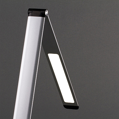 OttLite Desk Lamp (OTTWW10SK1)