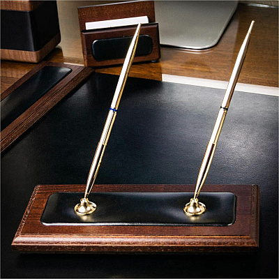 Dacasso Walnut & Leather Pen Stand (A8404)