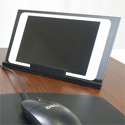 Dacasso Classic Leather Tablet Stand (A1050)
