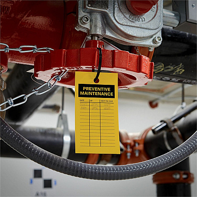 Avery UltraDuty Plastic Tags, 5.5" x 2.83" , Yellow (AVE62402)