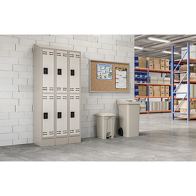 Safco 32 Gallon Plastic Step-On Receptacle (SAF9926TN)