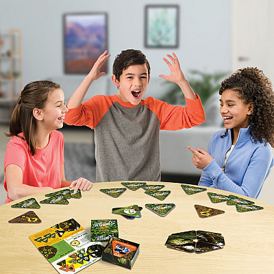 TREND sqWATCH Out! Three Corner Card Game (TEPT20005)