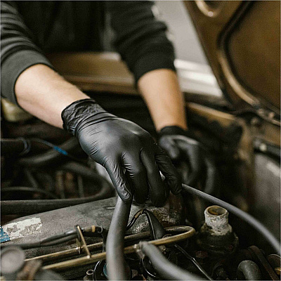 GloveWorks by AMMEX GloveWorks by AMMEX Industrial Black Nitrile Disposable Gloves (GPNB42100)