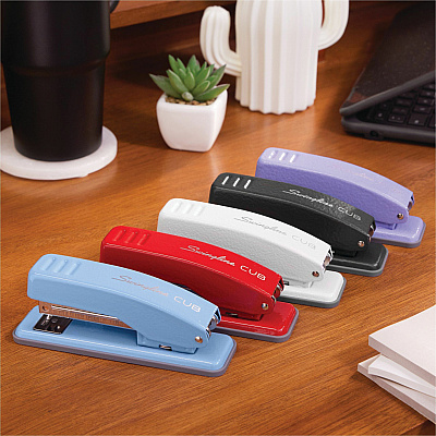 Swingline Cub Compact Stapler (1069)