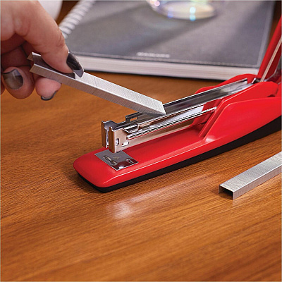 Swingline 545 Standard Desktop Stapler (54510)