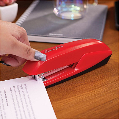 Swingline 545 Standard Desktop Stapler (54510)