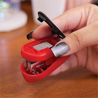 Swingline Tot Mini Stapler with Staples (48212)