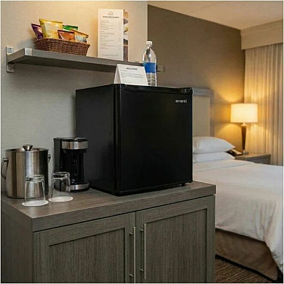 AVANTI 1.6 Cu. Ft. Compact Refrigerator with Auto-Defrost (AVAR16F1B)