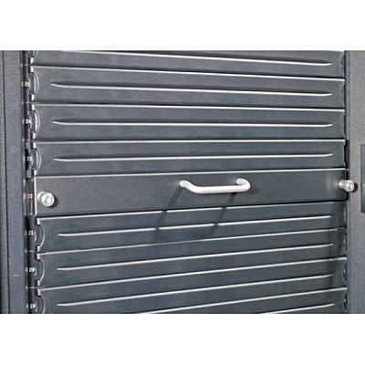 APC 1u 19 Black Toolless Blanking Panel (AR8136BLK200)