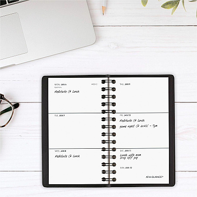 AT-A-GLANCE Weekly Planner, 4.5 x 2.5, Black Cover, 12-Month (Jan to Dec): 2026 (7003505)