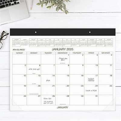 At-A-Glance 2-Color Desk Pad (GG250000)