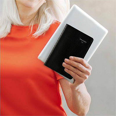 AT-A-GLANCE DayMinder Daily Appointment Book, 8 x 5, Black Cover, 12-Month (Jan to Dec): 2026 (SK4600)