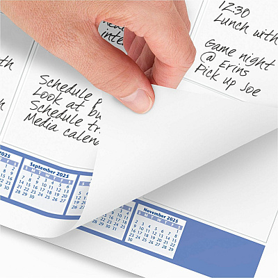 AT-A-GLANCE Desk Pad, 22 x 17, White Sheets, Black Binding, Black Corners, 12-Month (Jan to Dec): 2026 (SW20000)