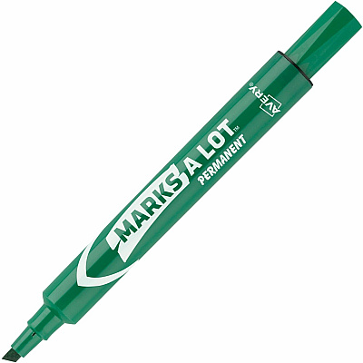 Avery Large Desk-Style Permanent Markers (AVE08885)