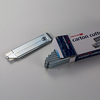 Officemate Single-Sided Razor Blade Carton Cutter (OIC94966)