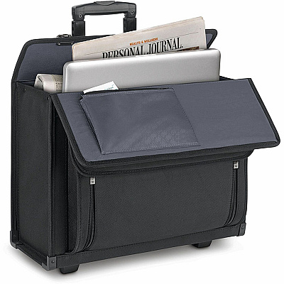 Solo Classic Carrying Case (Roller) for 17" Notebook - Black (USLB784)