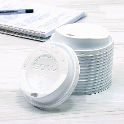 Solo The Gourmet Lid Hot Cup Lids for Trophy Plus, Fits 12 oz to 20 oz, White, 1,500/Carton (SCCLGXW2)