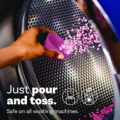Downy Fresh Protect In-Wash Scent Beads with Febreze Odor Defense, April Fresh Scent, 24 oz Pour Bottle (DNY613969095)