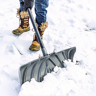 Suncast Steel Core Snow Pusher with Wear Strip, 24" Width x 57.55" Length (SP2450EA)