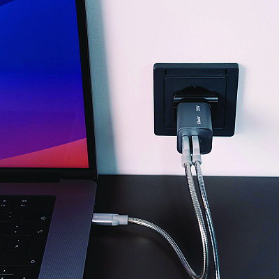 Verbatim 35 W 2-Port GaN Wall Charger, Black/Gray (VER32200)