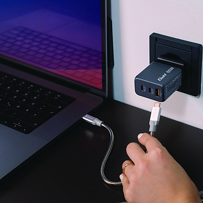 Verbatim 65 W 3-Port GaN Wall Charger, Black/Gray (VER32201)